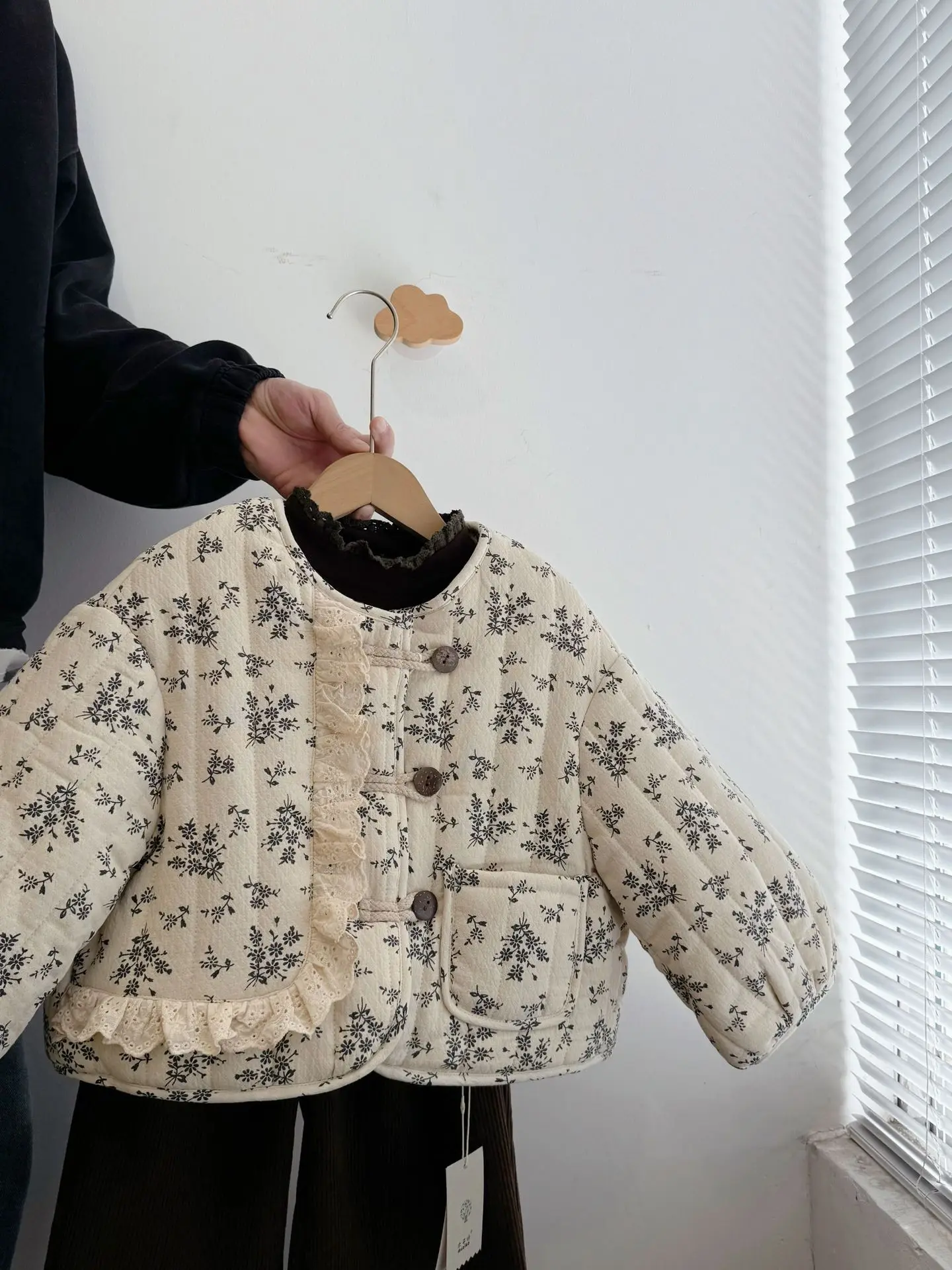 2025 Winter Girls Floral Cotton Suit Fashionable Versatile Thickened Velvet Cotton Clothes Baby Girl Winter