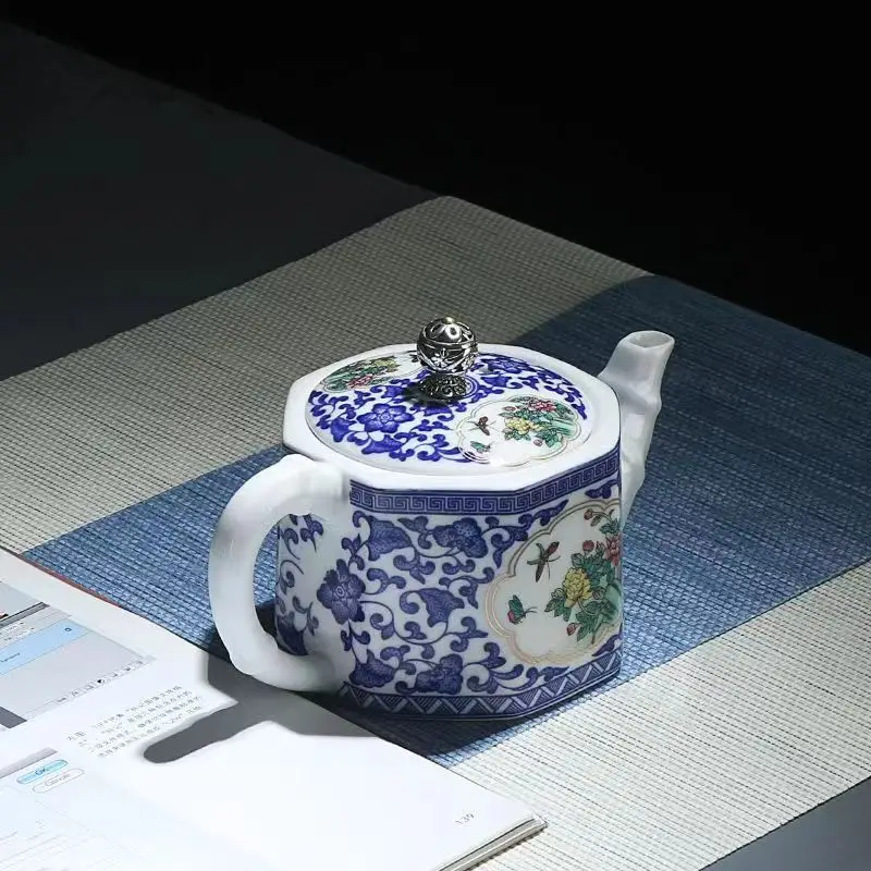 Jingdezhen Blue and White Porcelain Teapot Puer Tea Service Painted Ceramic Tea Maker Teapots to Boil Water pot Coffee Cups Bar