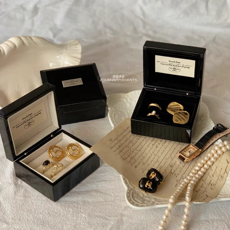 

Light luxury wooden piano lacquered jewelry storage box necklace ring earrings gold jewelry box dust-proof