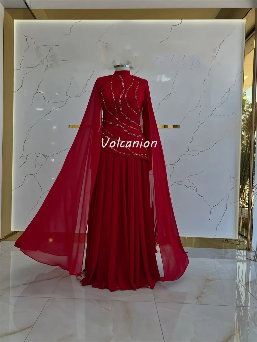 Abiti lunghi classici personalizzati in chiffon squisito con strass e perline drappeggiati con collo alto dritto Abiti da cerimonia su misura Casual