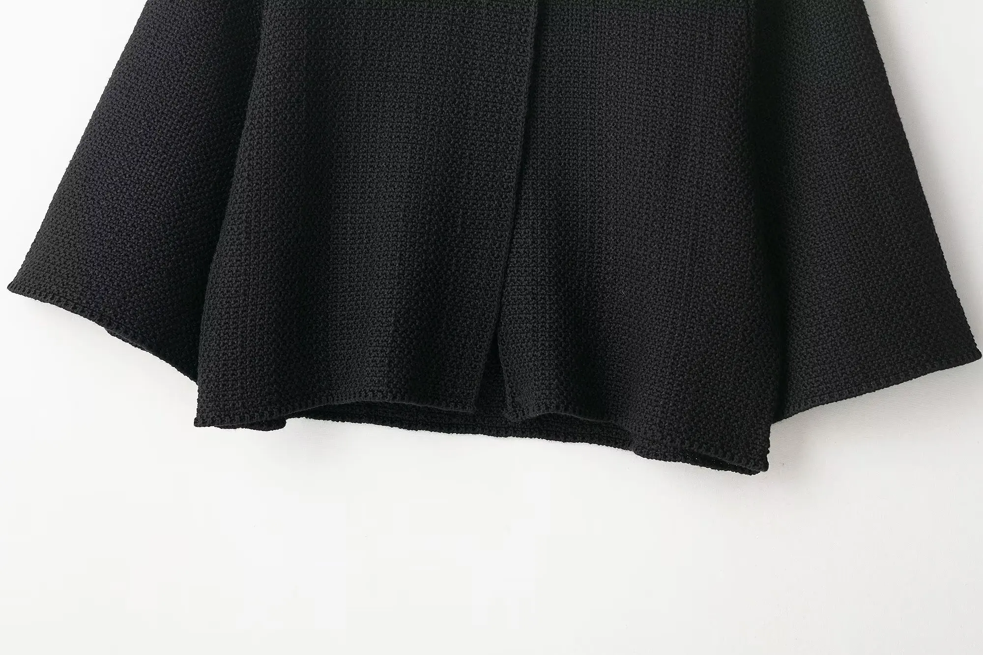 Cardigan lavorato a maglia da donna 2025 Cardigan lavorato a maglia con struttura a bottoni alla moda da donna di nuovo arrivo
