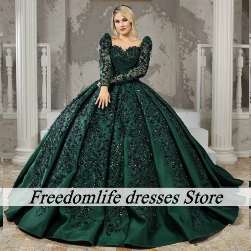 Dunkelgrüne Quinceanera-Kleider mit Perlenapplikationen, transparenter Kragen, lange Ballkleider für Frauen in Mexiko, Vestidos de 15 Años 2022, individuell gestaltet