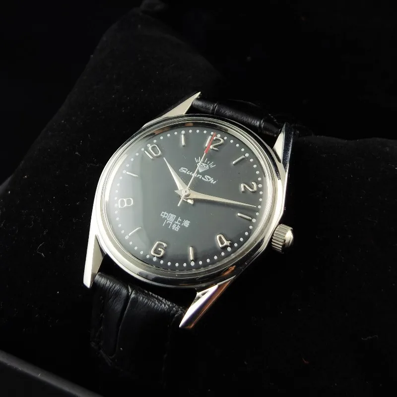 Shanghai Diamond Brand Watch Mechanical Watch Manual Winding Old Domestic Stock Retro Watch 17 Diamond 8120 Movement