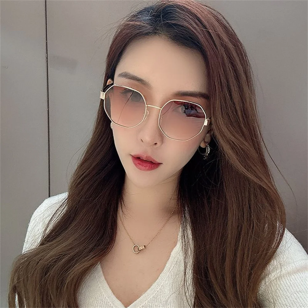 New Sunglasses Trendy Polygonal Metal Frame Sun Glasses Women Retro Sunshade Eyeglass For Vacation Uv400 Luxury Brand Design