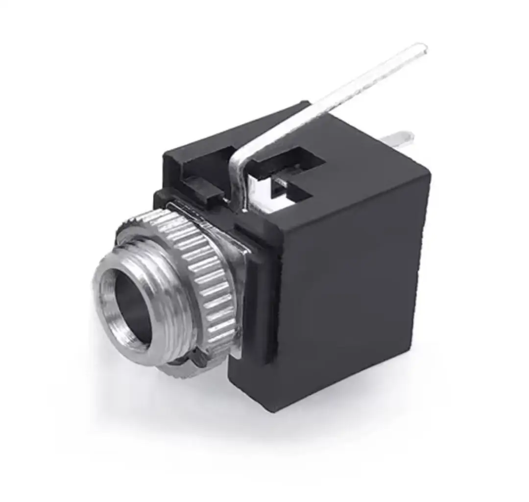 

3.5mm audio jack for stereo and mono sound