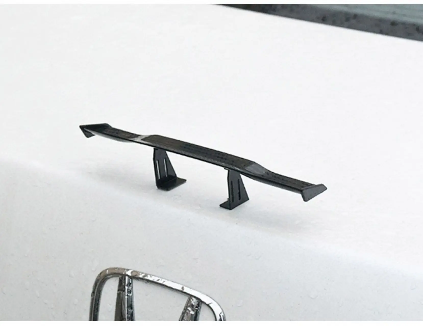 

Car Rear Spoiler Mini Wing Small Model Decoration ABS Material Auto Accessories for Stylish Vehicle Enhancement