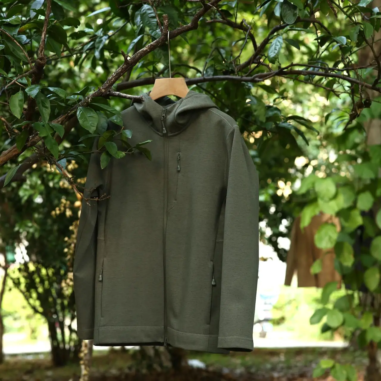 

Qui Warmth Outdoor Men's Fce Jaet с капюшоном от Little Road Home Function Series Tech Warm Plu Zipper Closure Long Sl...