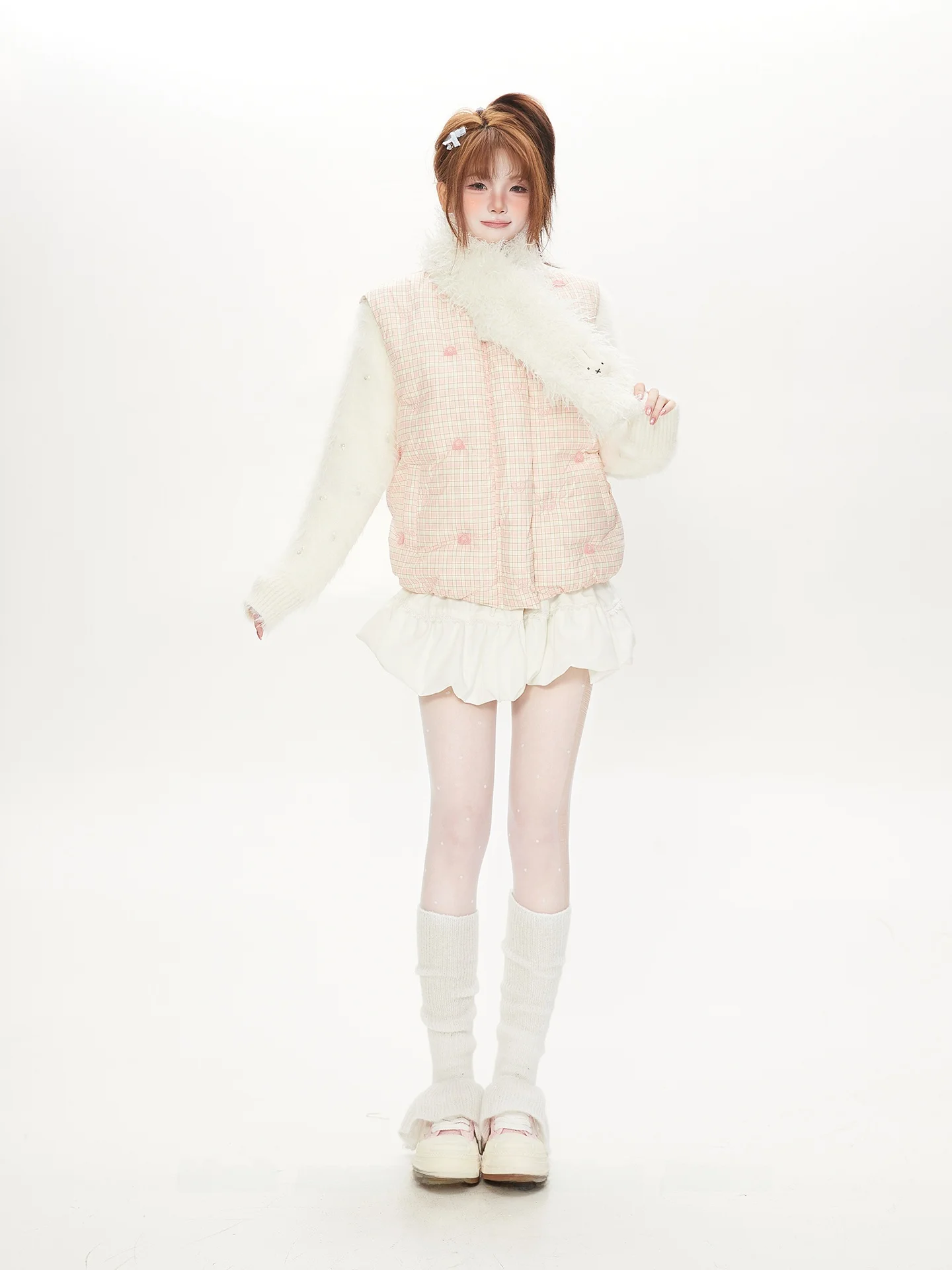 

Розовый пуховик-жилет с вышивкой медведя в клетку для женщин, очень красивый зимний шарф-жилет, милый и стильный...