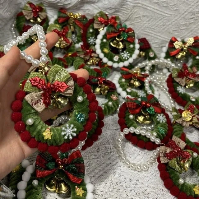 DIY Christmas Wreath Ornament Craft Kit Handmade Hanging Pendant Making Set Holiday Decor Gift for Handicraft Beginners