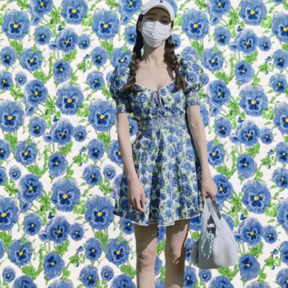 

Окрашенная в пряжу жаккардовая ткань Цветочное платье Ветровка Пальто Мягкая одежда Ткань Бренд Модный дизайн Шить Оптовая продажа Материал на метр