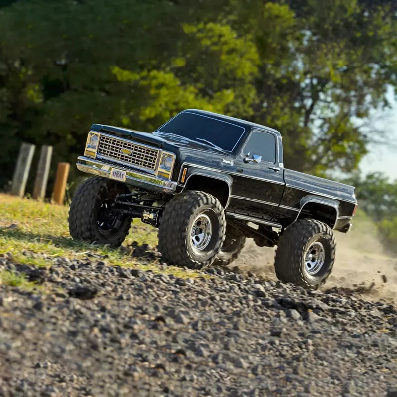 Traxxas remote control electric off-road climbing car TRX-4 simulation Chevrolet K10 heightening crossing version.