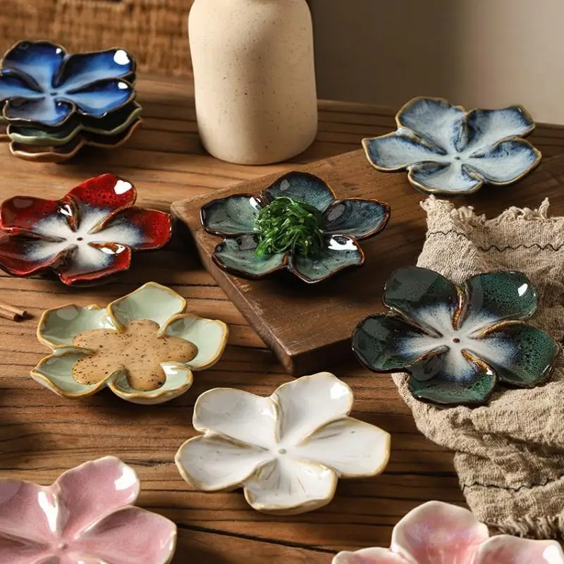 1Pc Vintage Ceramic Craft Dish Flower Shaped Small Dish Creative Dipping Sauce Small Dish Multi-color Kiln Transformed Dish Gift