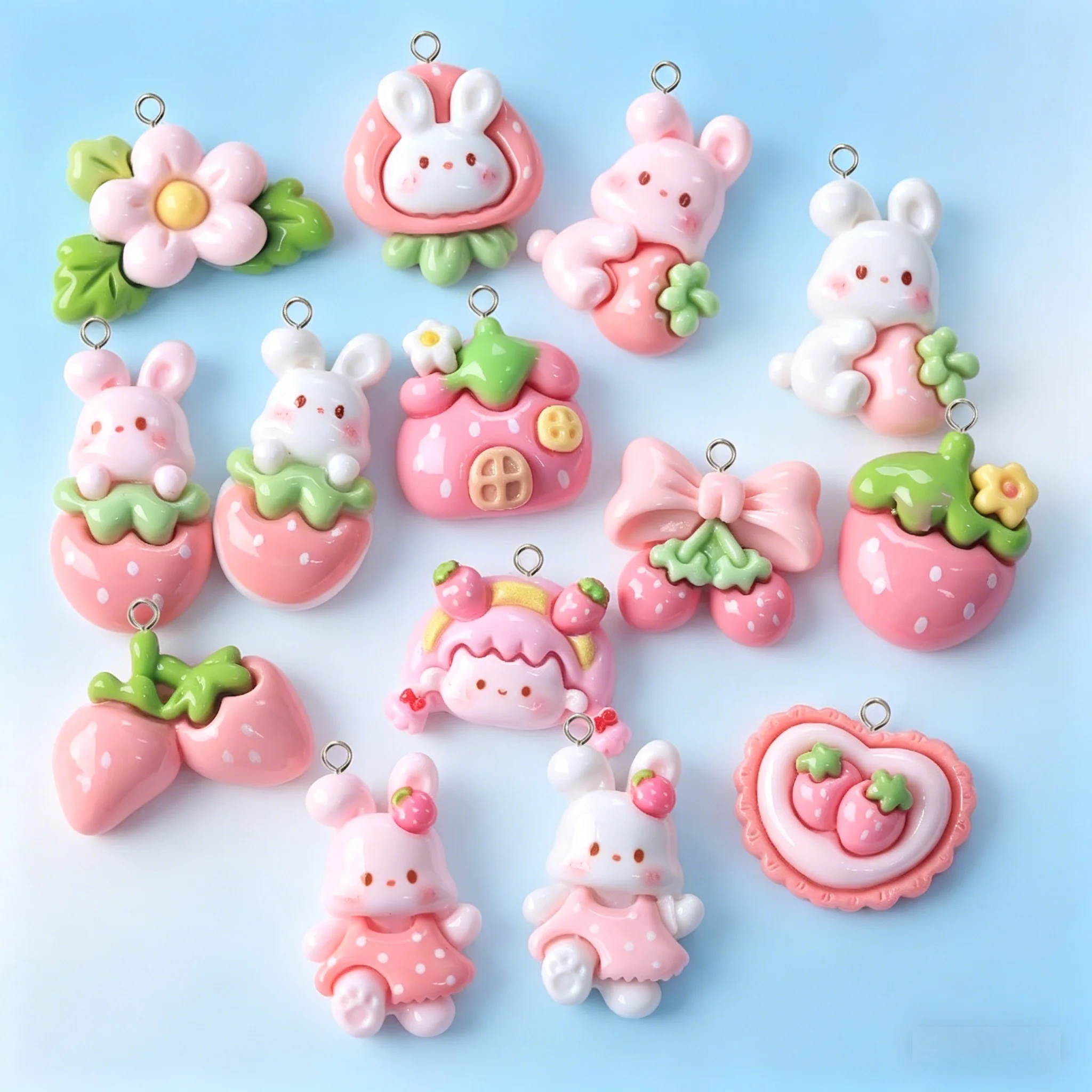 10 Stück/Set Niedliche Simulierte Erdbeer-Kaninchen Harz-Anhänger, Mini-Tier-Charms für DIY-Schmuck Bastelbedarf