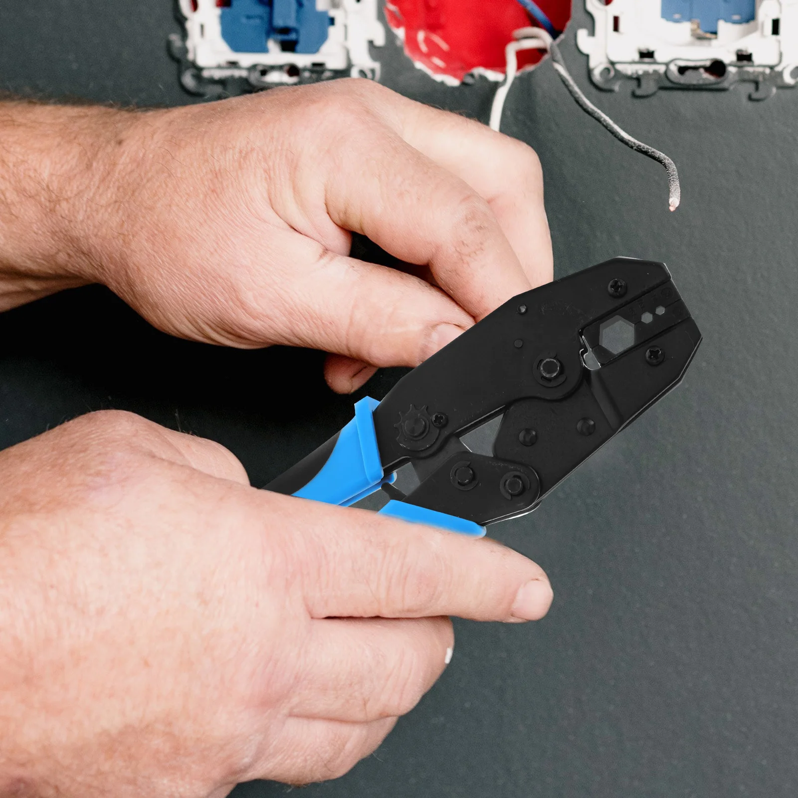 

Rg8 11 174 179 213 Coaxial Crimping Tool High Wire Crimper for F Connectors Compression Pliers Black Blue