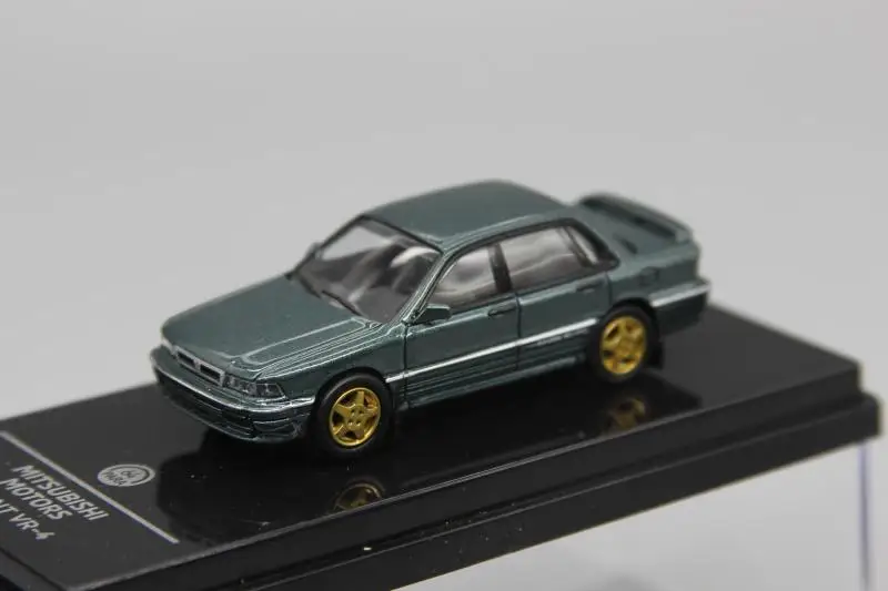 PARA64 1:64 Mitsubishi Motors Calant VR-4 green Limited collection di modelli di auto in lega pressofusa