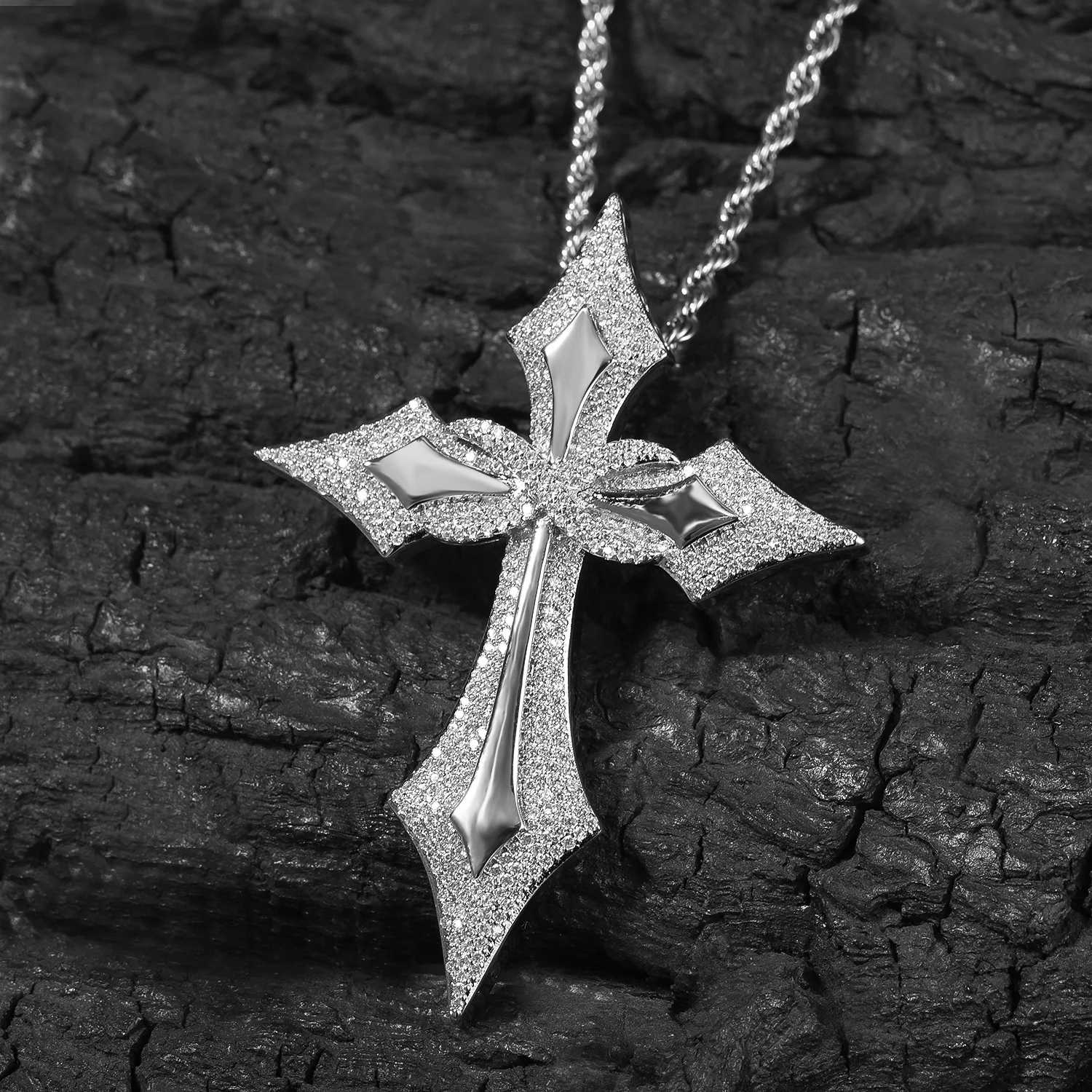 New Hip Hop Ice Blade Cross Pendant for Men Personality Fashion Trend Daily Accessories Jewelry Gift