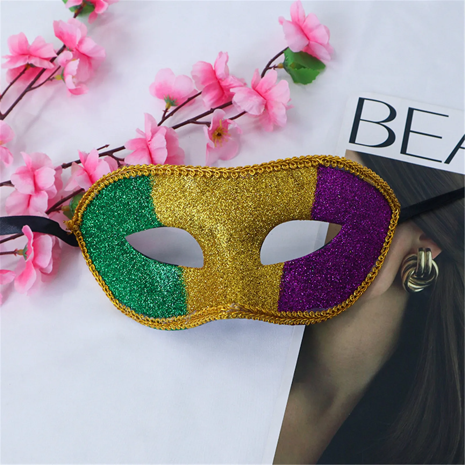 Plastic Party Mask Eye-Catching Lightweight Colorful Half Face Mask Reusable Carnival Mask for Holiday Dress up Mask