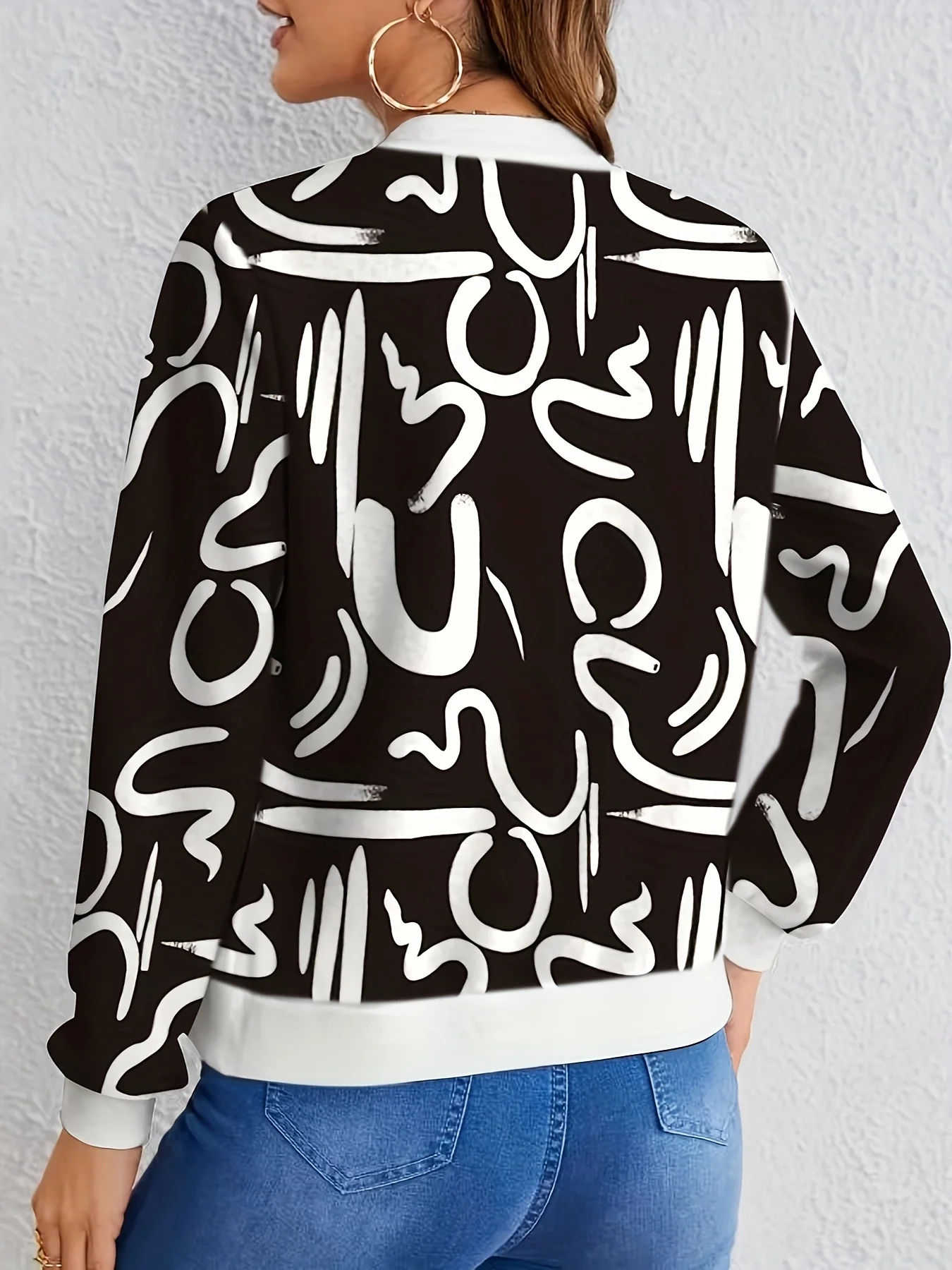 Elegante Langarmjacke mit Baseballkragen, abstraktem Linienmuster und Reißverschluss – Detail 2