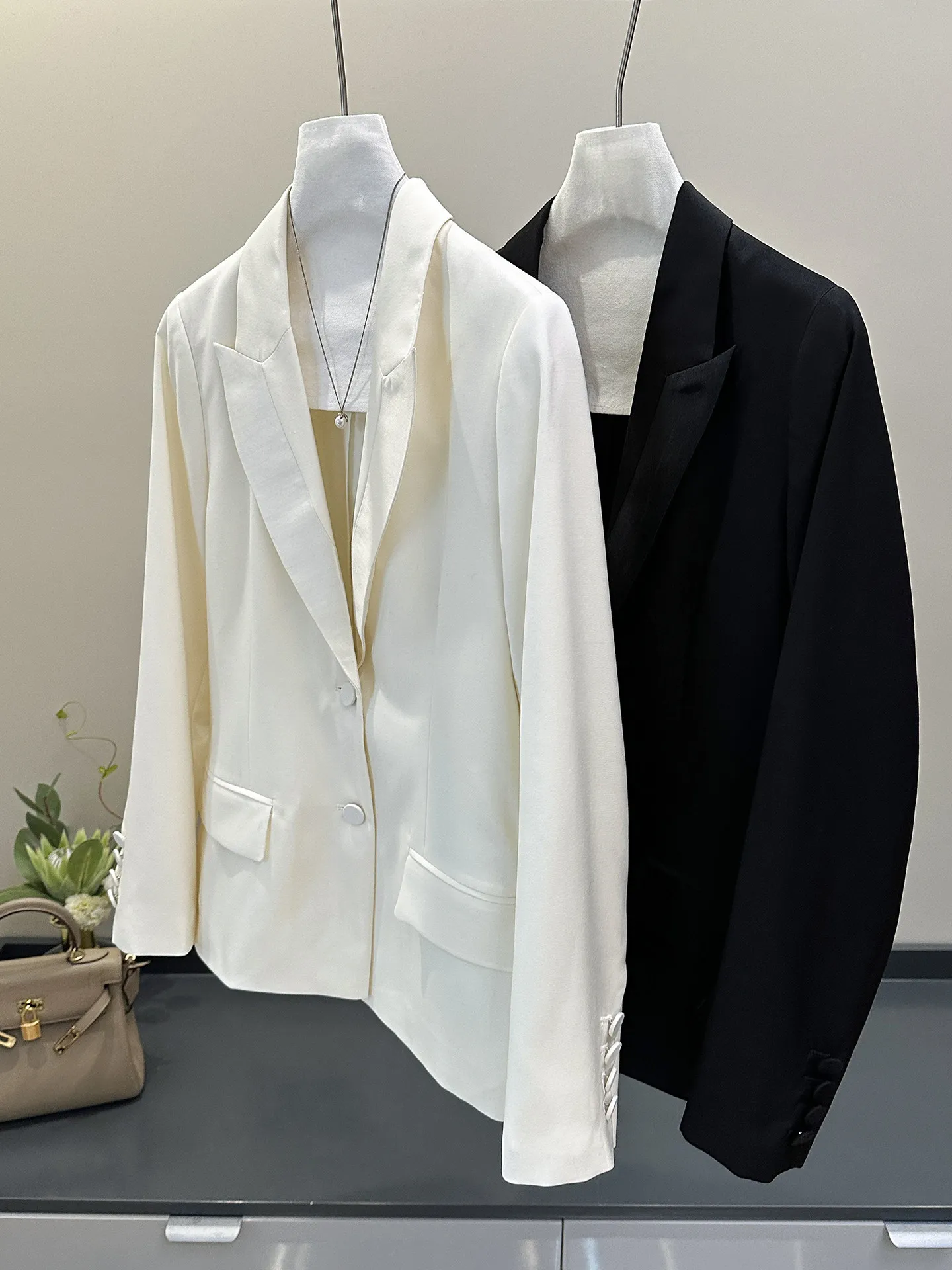 

Elegant Silk And Woolen Suit Jacket Women's Commute Fashionable 3D Tailoring Quality Outerwear Casual Interview Business