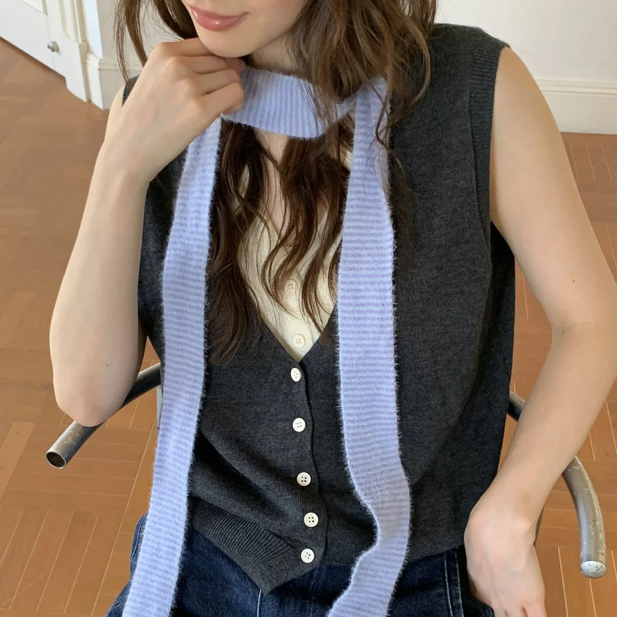 

2025 South Korea Ins Bloggers Same Style Knitted Slim Scarf Female Autumn and Winter Wild Sausage Scarf Atmosphere Fashionable