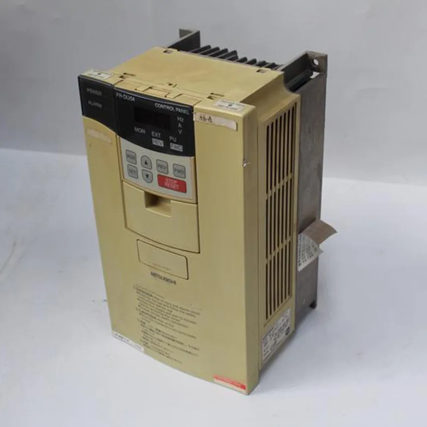 

Used In Good Condition MD-AX520-3.5K-06 3.5KW 200-220V Inverter