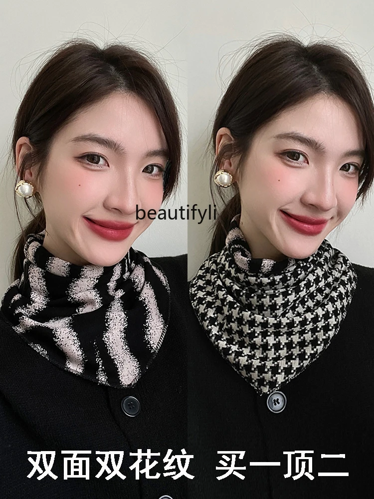 

Double-Sided Pattern Scarf 3-Corner Scarf Spring and Autumn Neck Protection Fake Collar Bandana