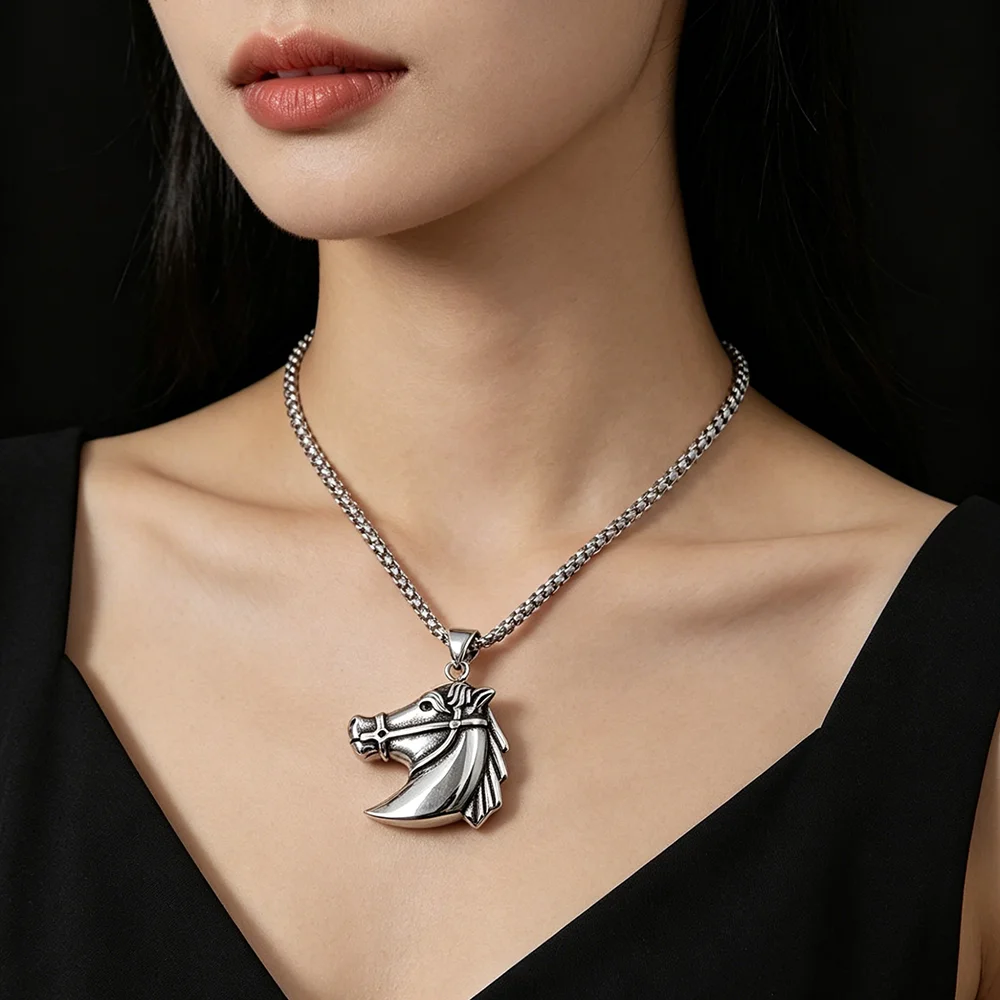 Retro cast horse head stainless steel necklace, waterproof and non-fading blackening process, bulk sales pendant
