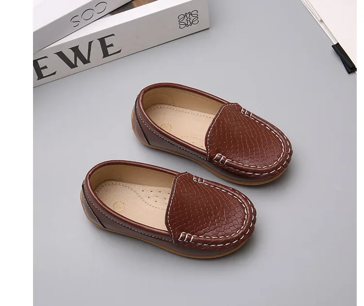 JGSHOWKITO 2026 Brandneue Jungen Casual Loafers Modische Klassische Weiche PU Slip-on Kinder Hochzeit Party Leder Flats Mokassins Trendy – Detail 14