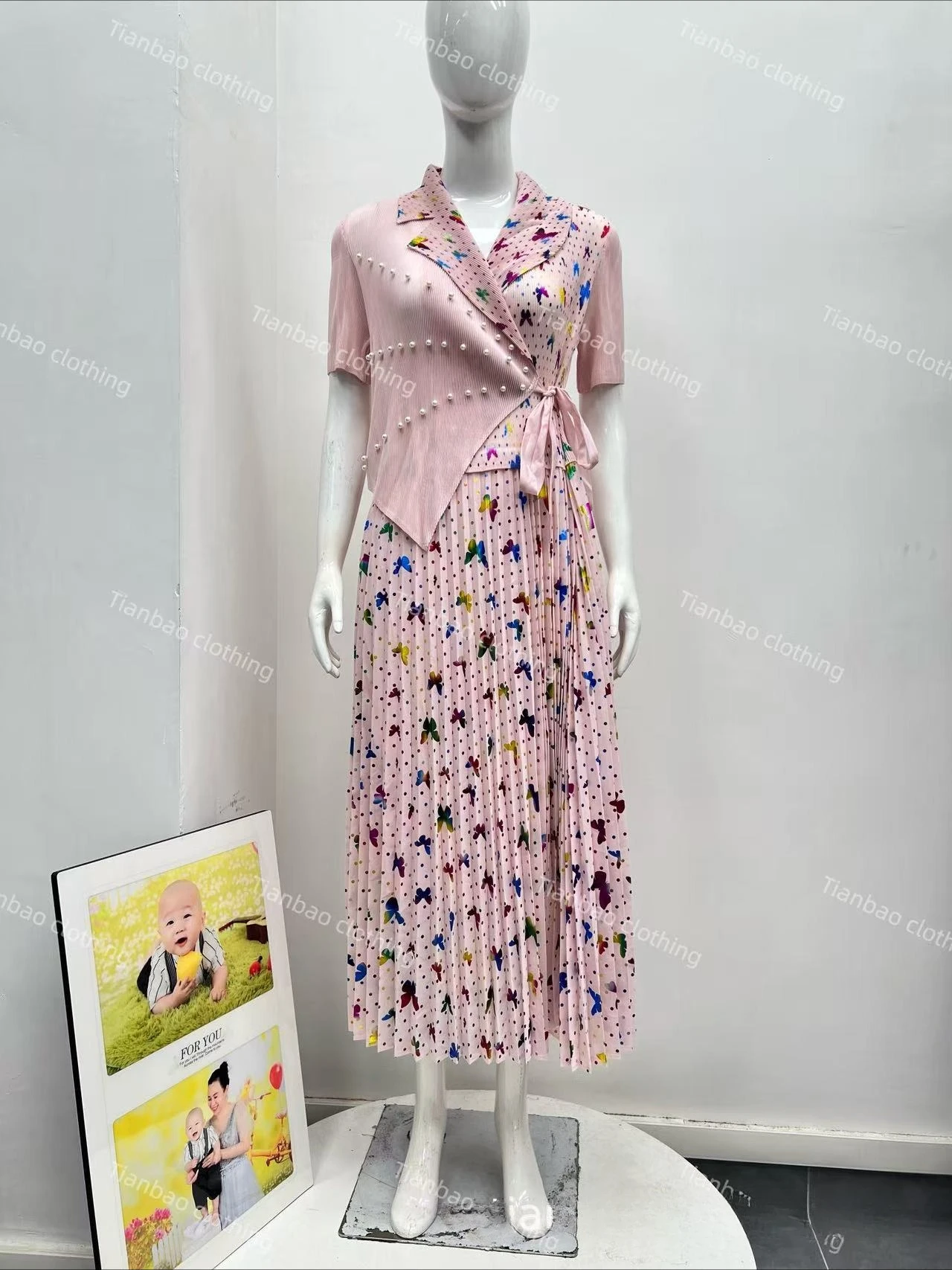 

Miyake Pleats, новинка 2025, бронзовое платье, воротник костюма, расшитое бисером, свободное женское платье из двух частей