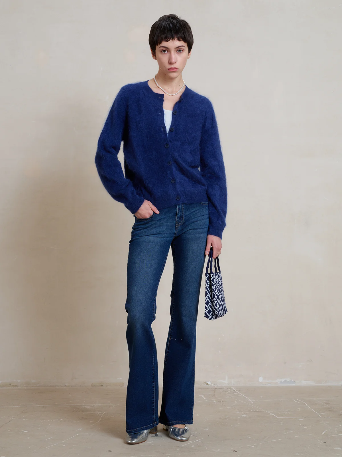 

WITTYFOX Women's Slim Fit Bell Bottom Jeans Deep Blue Wash Four Way Stretch Leg Lengthening Retro Long Trousers