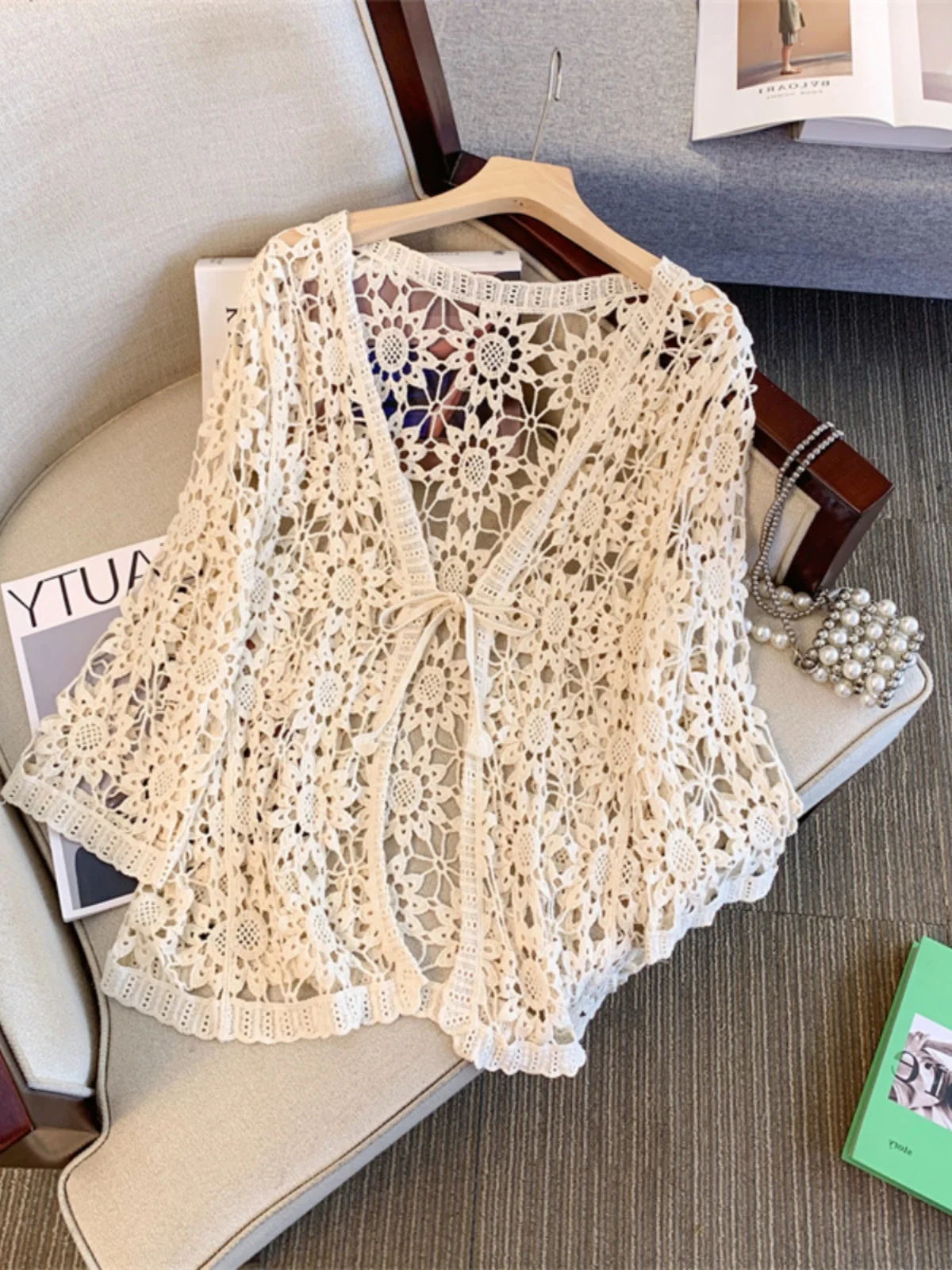 

Thin Lace Hollow out Suower Jaet Large Size Women's V-Ne Svel Wrap Air Conditioning irt Summer Casual Bamboo C...