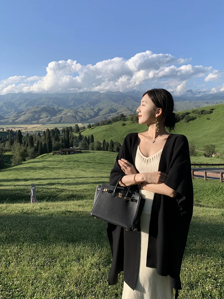 

Женское пальто Tina Large awl, двухцветный вязаный свитер, модная осенняя коллекция 2024, из других тканей, двухцветный дизайн.