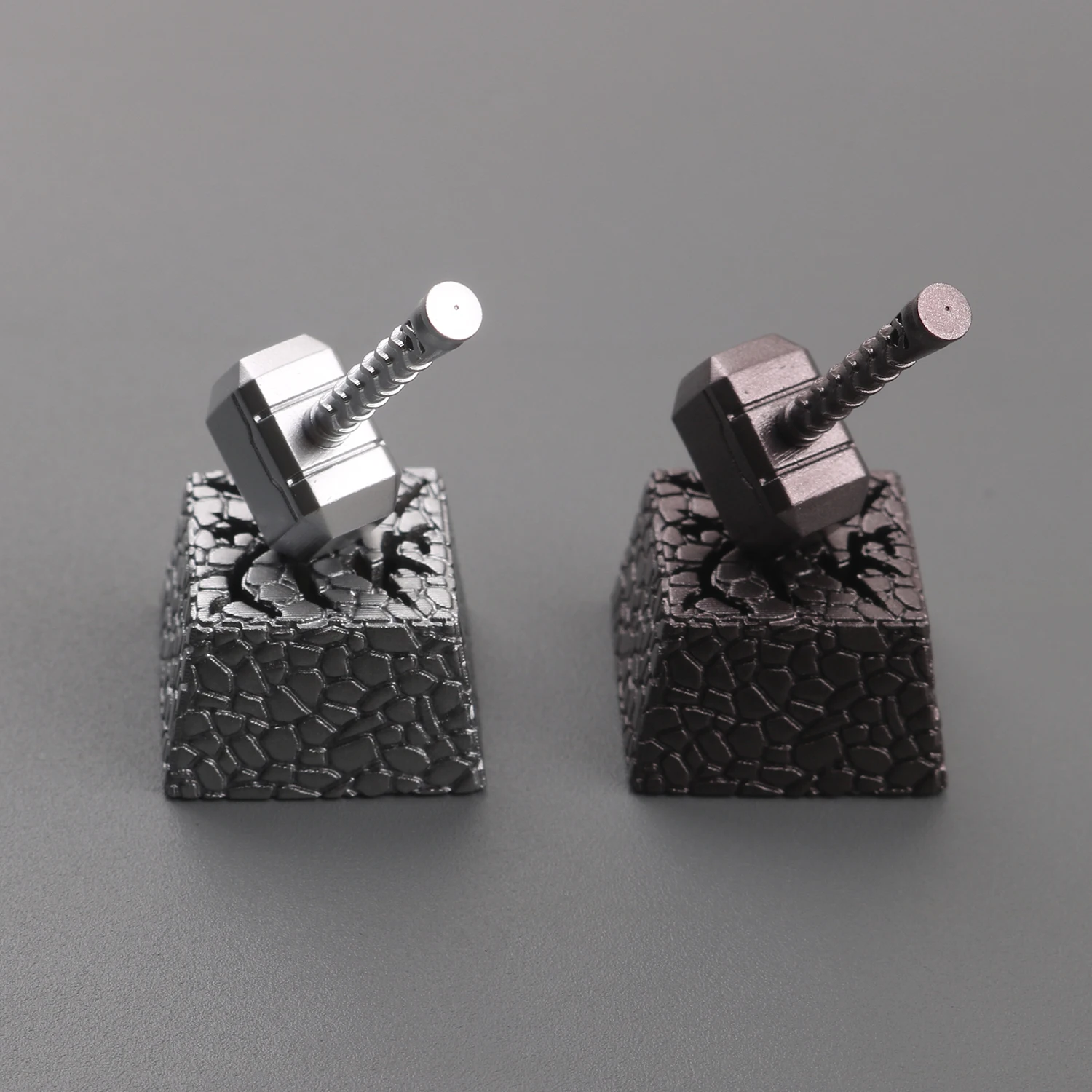 Thunderhammer three-dimensional 3D three-dimensional resin keycap Magnetic suction, light-transmitting personalized keycap ESC m