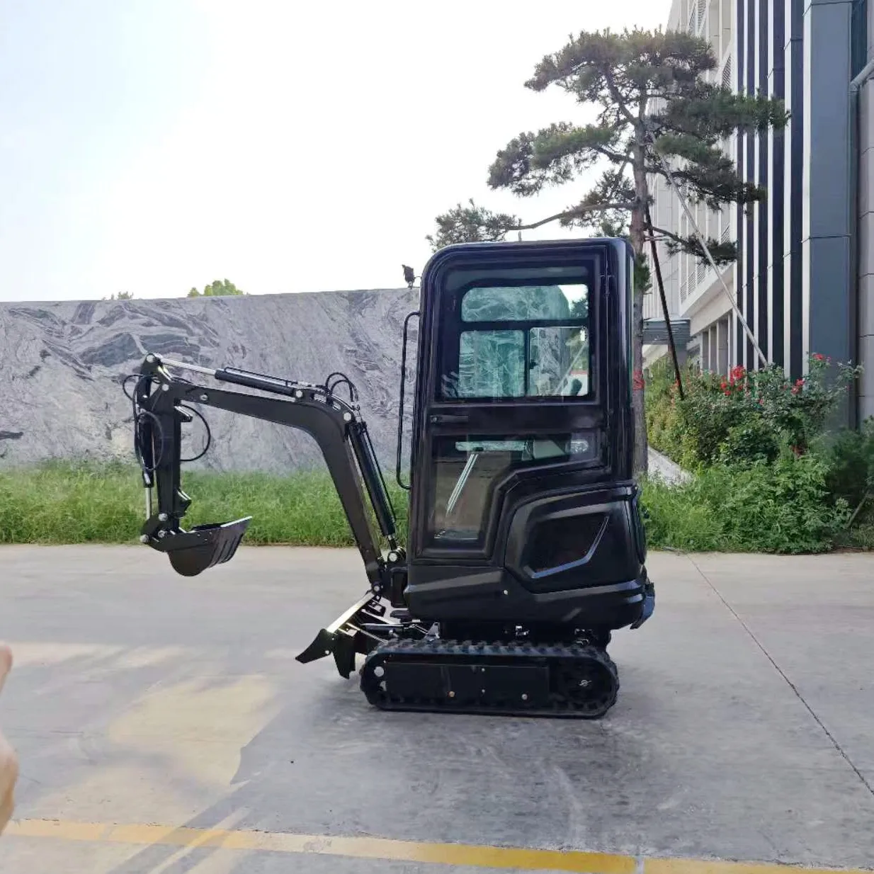 

Earthmoving Machinery Garden 1.2-ton Small Hydraulic Crawler Excavator 1 ton 1.8 tons 2 tons Mini Excavator