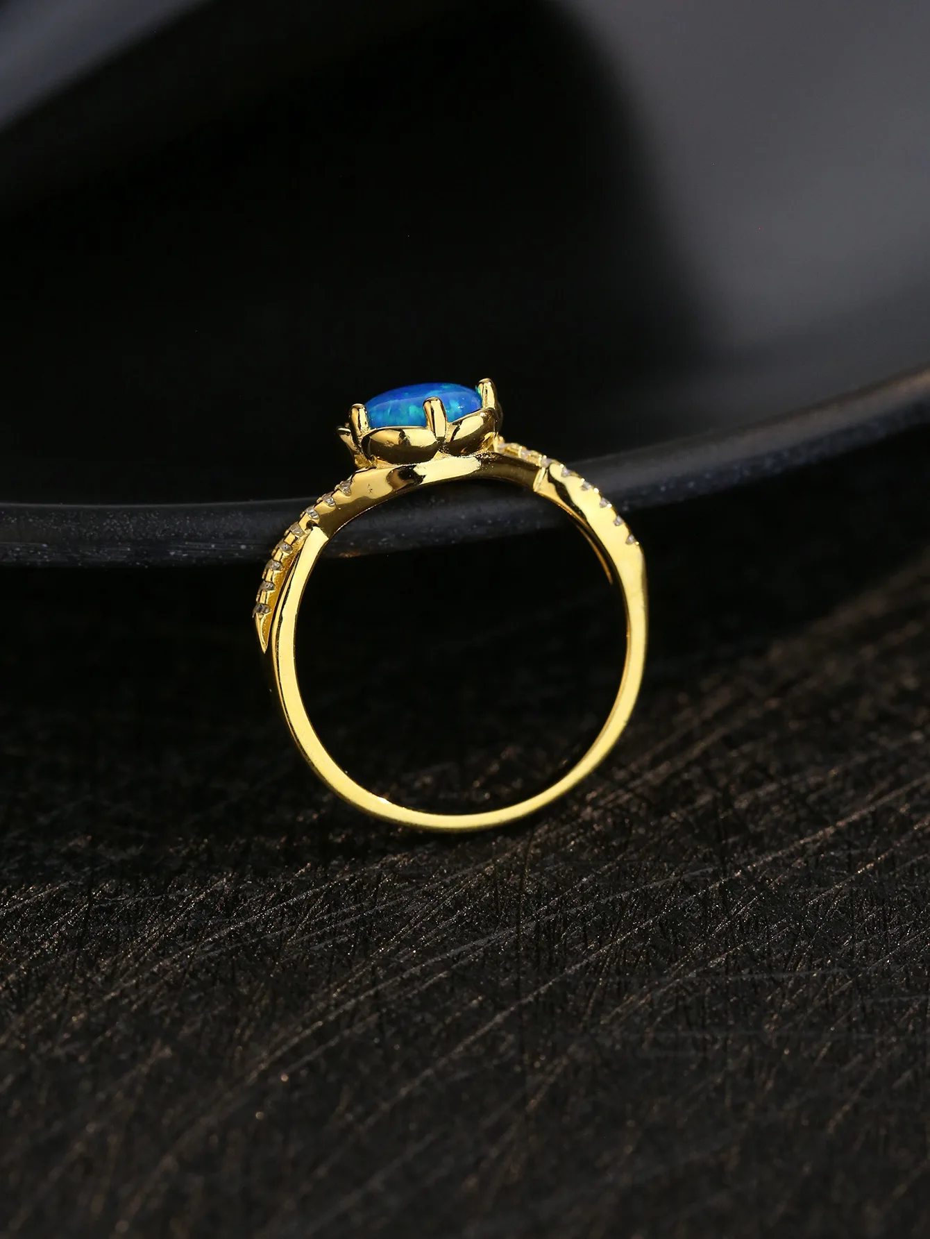 Pure 925 Silver Women's  Flower Ring with Zircon and Blue Light Opal Noble Elegant Color for Anniversary or Important Party