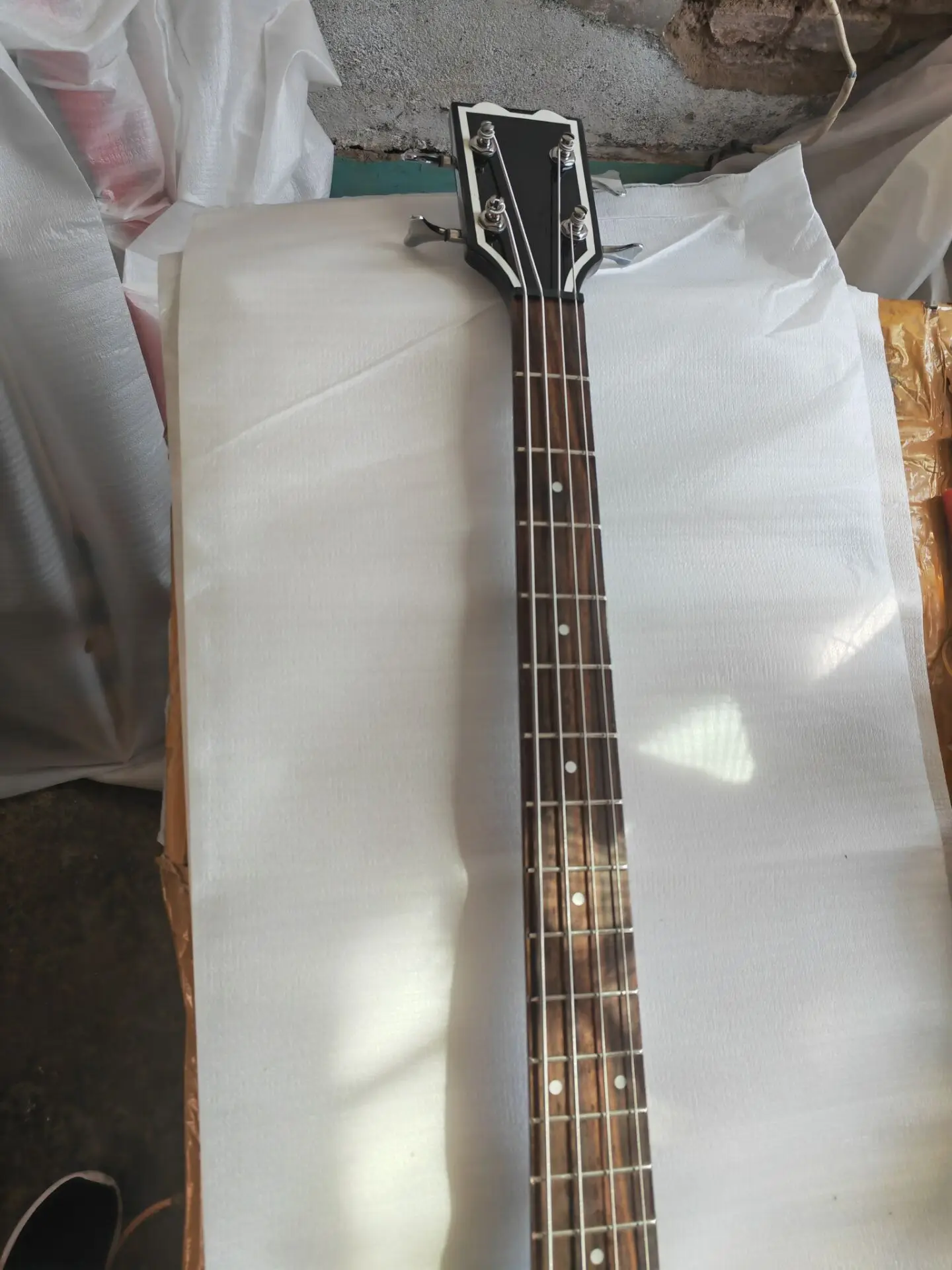 Upgrade Gene Simmons 4 String Electric Bass Guitar 24 Frets Custom Bass Guitar Professional Bass Guitar