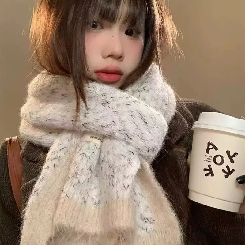 

2025 New Korean Style Atmosphere with Wool Knitted Scarf for Women's Winter Luxury, Warm Neck, Versatile Shawl