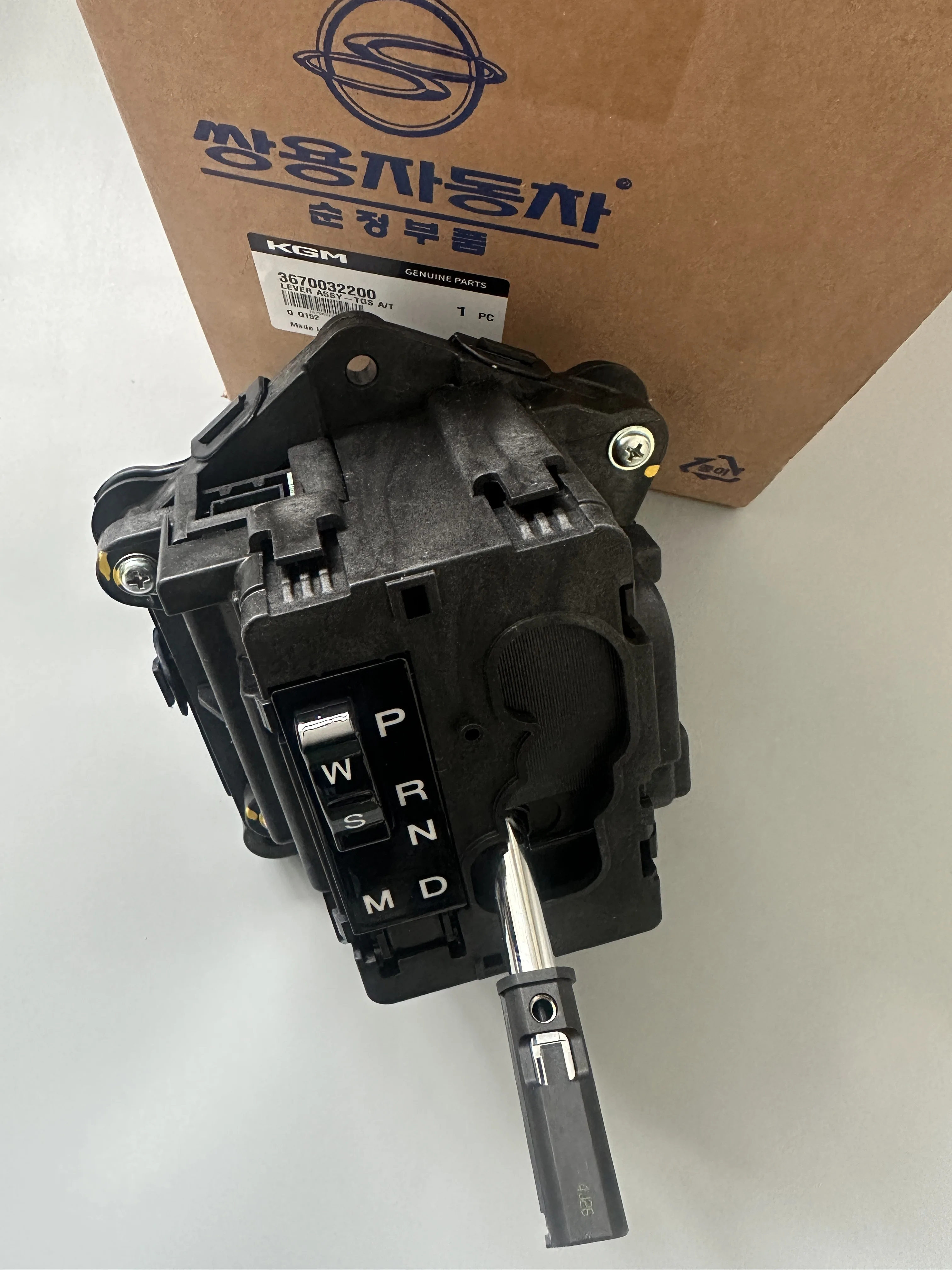 

Оригинальный рычаг управления автоматической коробкой передач 5AT 3670032200 3670009D50 для Ssangyong Actyon 2013-2015, Kyron 2007-2014, Actyon Sports II