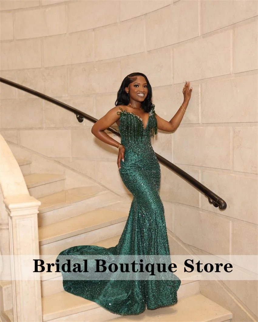 

Glitter Green Beaded Mermaid Prom Dresses Luxury Tassels Diamonds Evening Party Gowns Customized Black Girl Customized