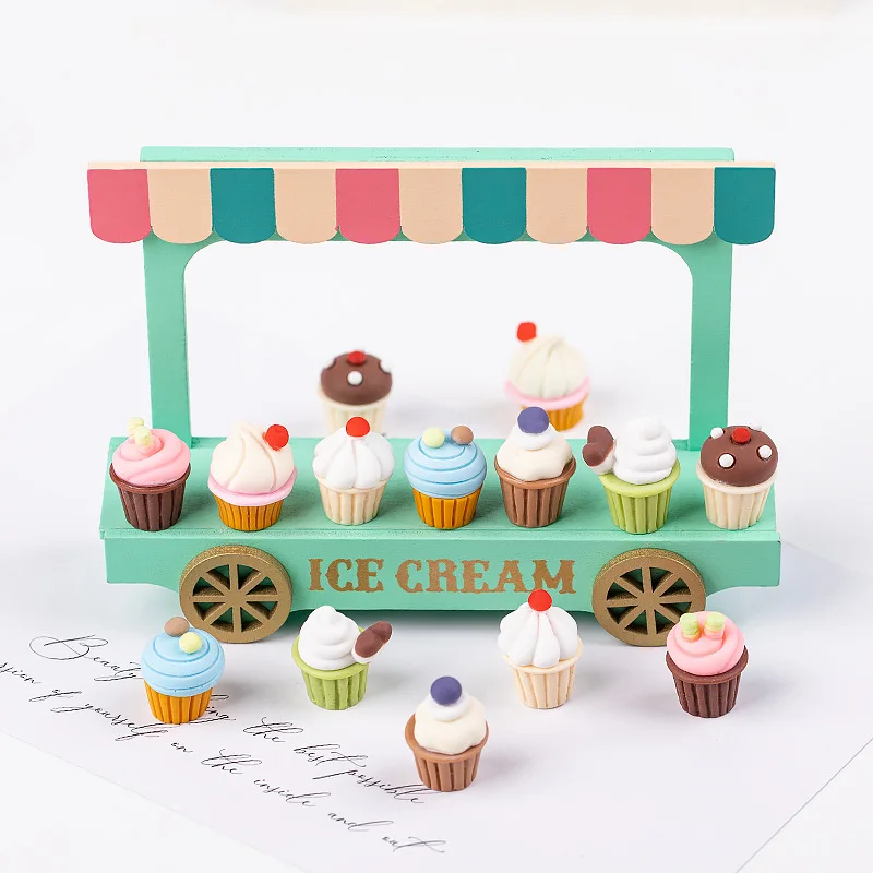 

2pcs Mini Ice Cream Cake Cups Cake Dessert Dollhouse Kitchen Scene Miniatures Resin Doll Accessories Food Play Decoration Decor