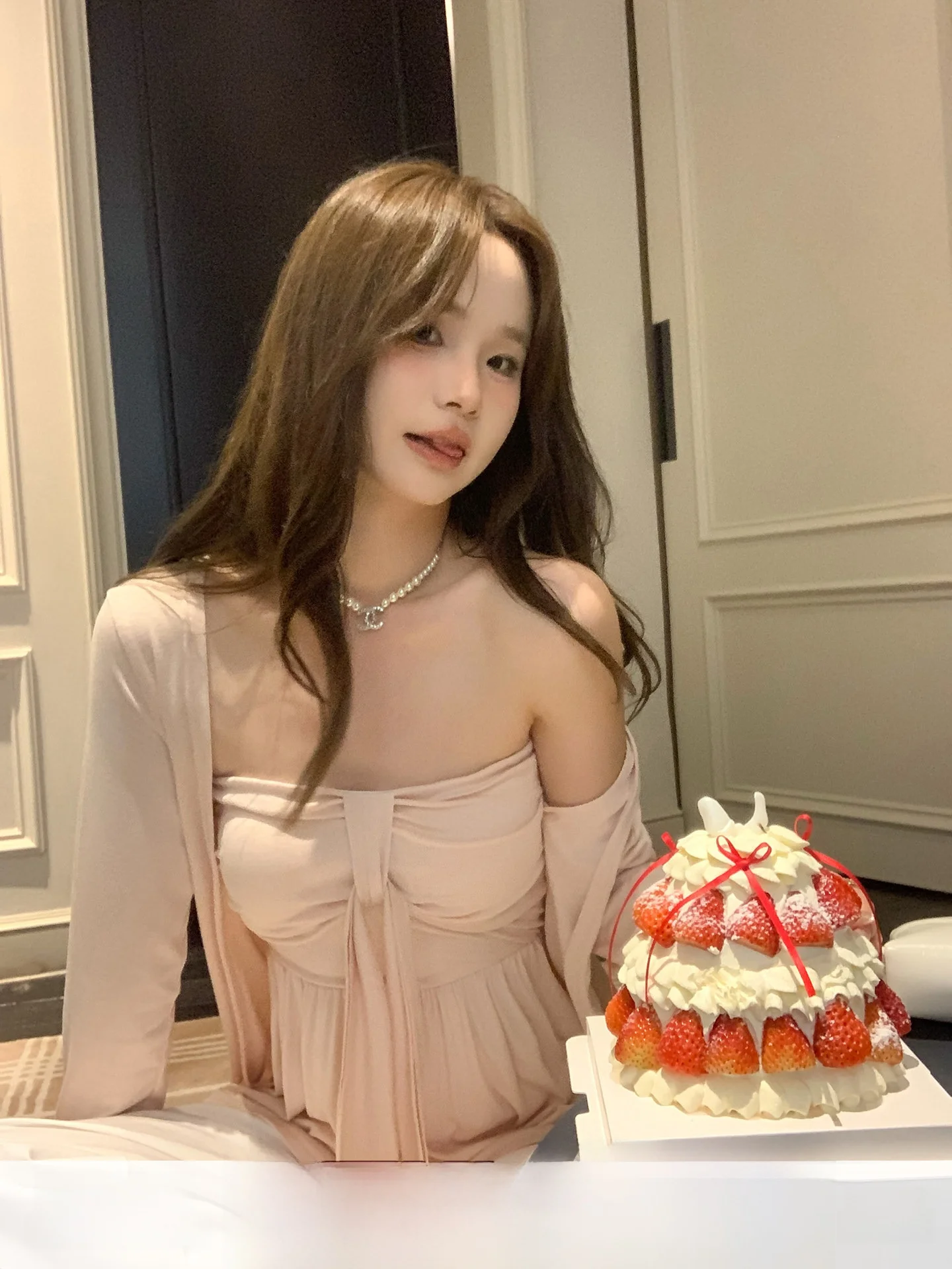 

Pure Desire Sle Cry Mist Two-Piece Set Thin Cardigan Inner Folded Strapl Tube Top Women's Faion Casual Summer Outfit