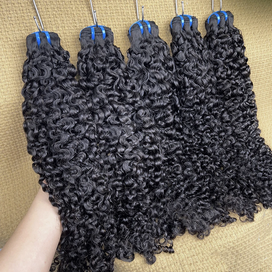 Fasci di capelli ricci birmani 18A colore naturale # Estensioni del tessuto riccio rimbalzante dei capelli umani vergini grezzi vietnamiti al 100% a doppia trama 1B