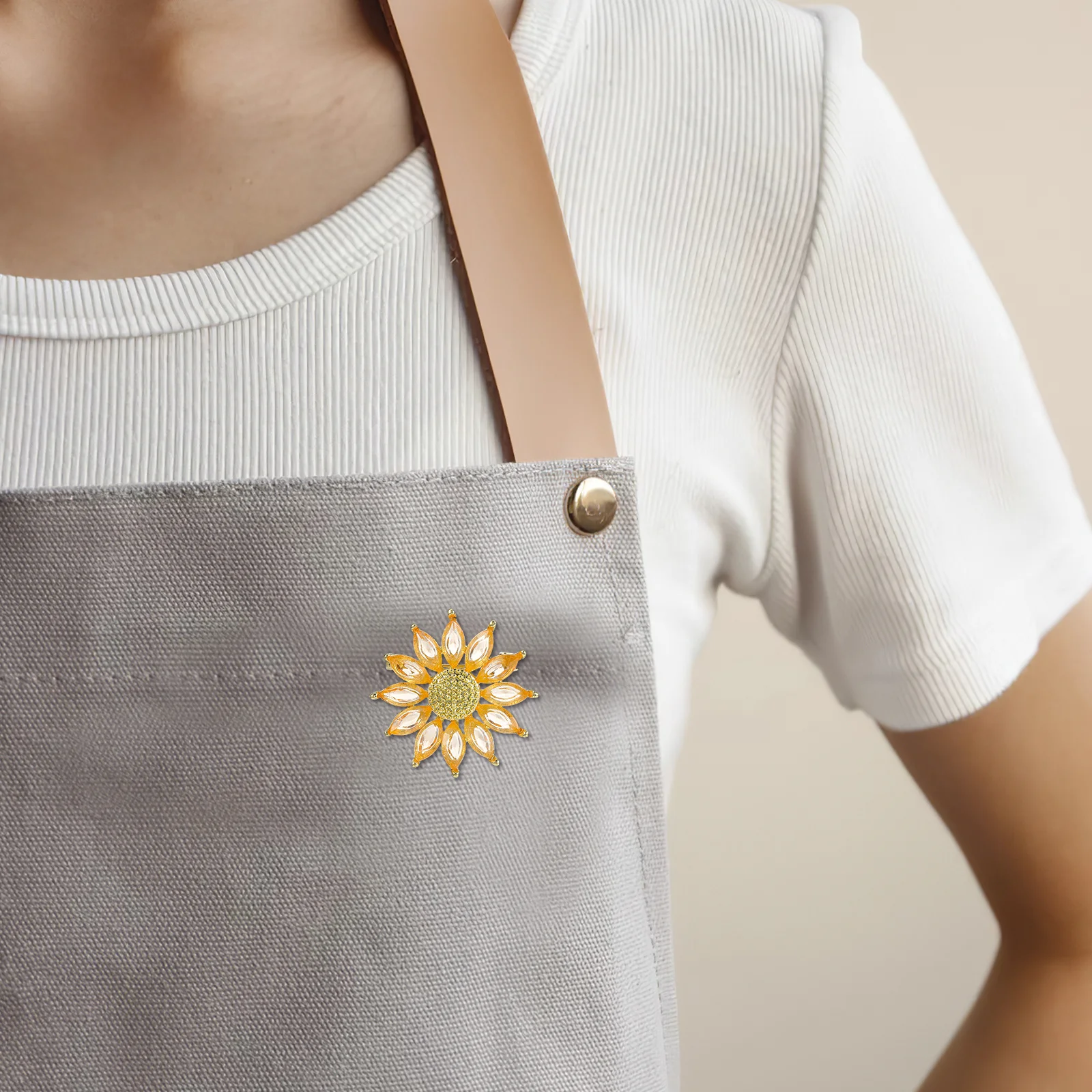 دبوس بروش على شكل زهرة كريستال للنساء مجوهرات أنيقة على شكل طية صدر السترة إكسسوار ديكور هدية عيد الحب وحفلات عيد الميلاد #6