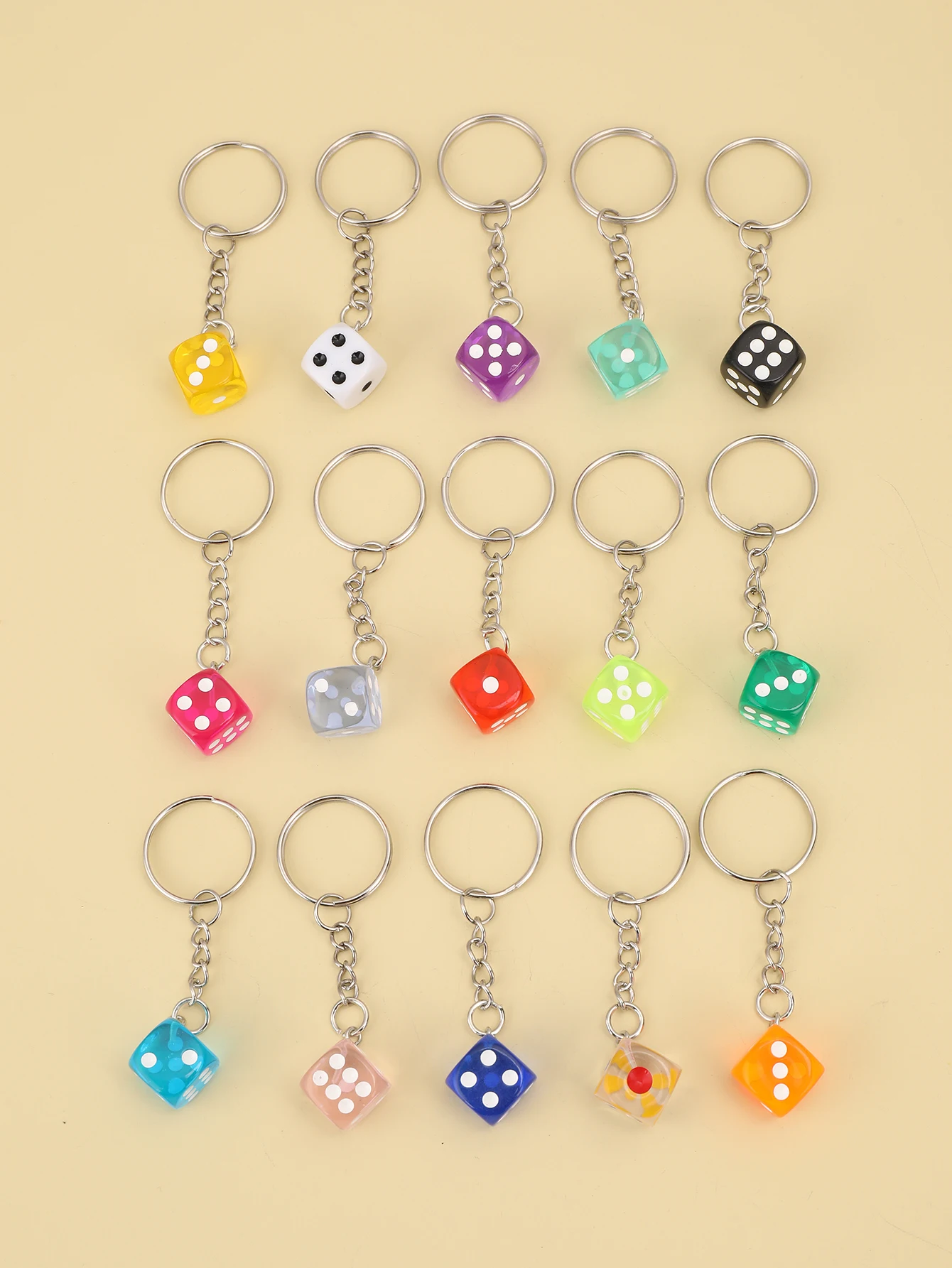 15pcs Dice Key Chain Creative Candy Color Resin Dice Pendant European and N Fashion Bag Accessories Key Chain Easter Gifts