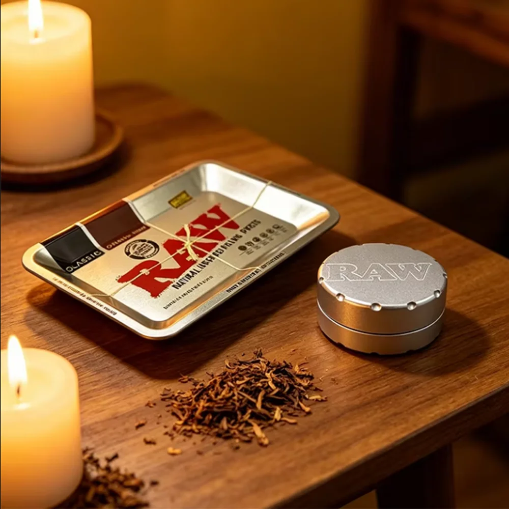 Ensemble 2 pièces : Plateau à rouler en métal argenté et moulin à herbes à 2 couches – Combo fumeur