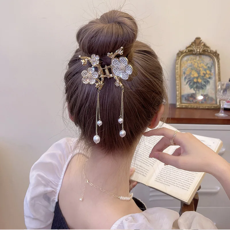 New Vintage Rhinestone Flower Tassel Hair Claws Pearls Butterfly Hair Clips Crab Clamp Refined Ponytail WOMAN HAIR CLIP Headwear