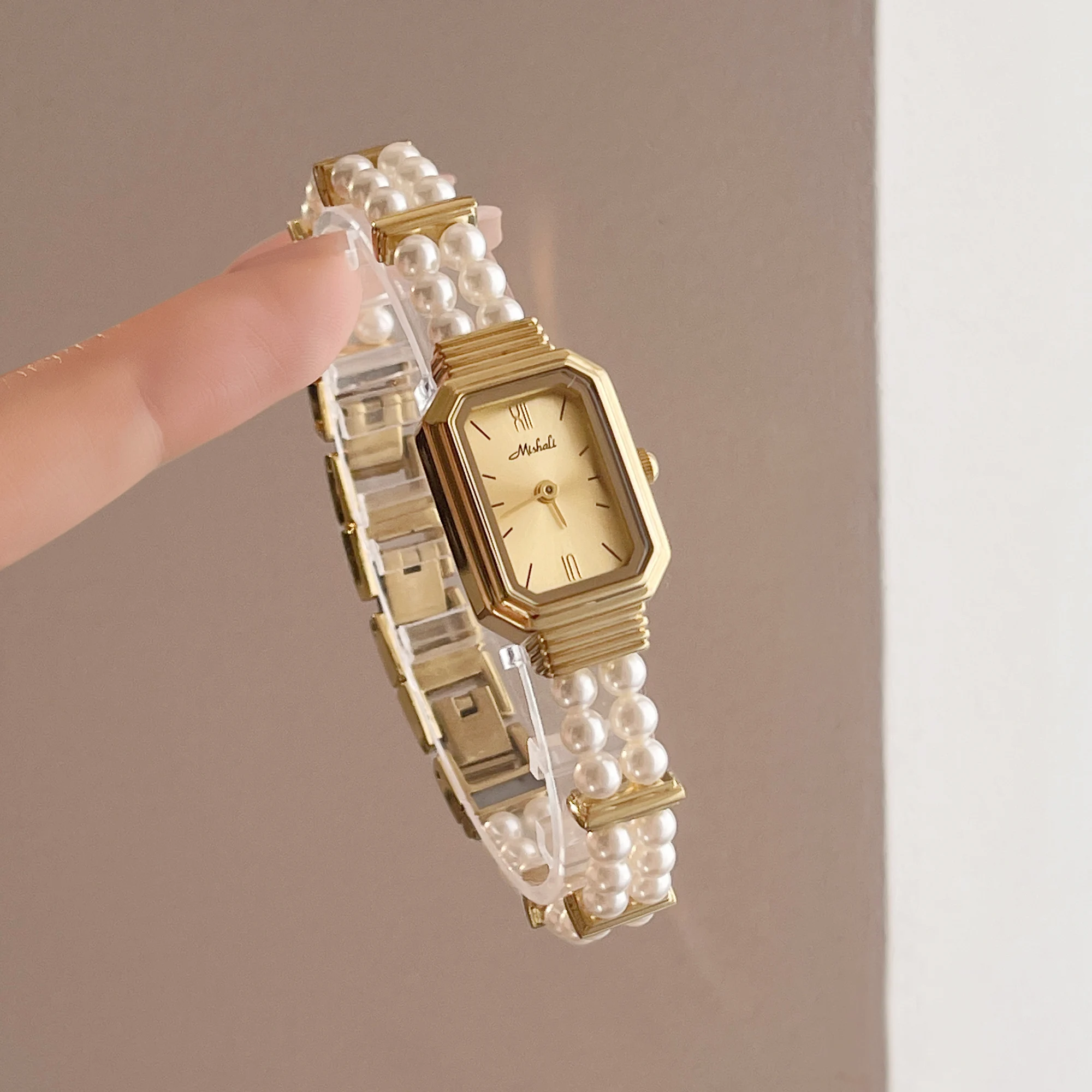 

New women's pearl bracelet watcha retro-style square watcha high-valuepremium selection of watches and clocks as a birthday gift