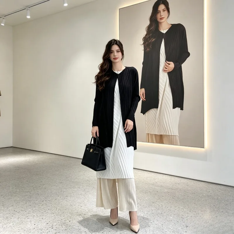 Miyake Pleated 2026 Trench Coat for Women Loose Fit Mid-Length Versatile Elegant Solid Color Simple Cardigan Pleated Coat Pleat