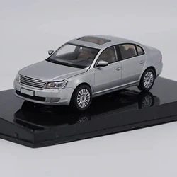 Pressofuso in scala 1:43 PASSAT Berlina Modello di auto in lega Prodotto finito Simulazione Giocattolo Regalo Modello statico Display Souvenir