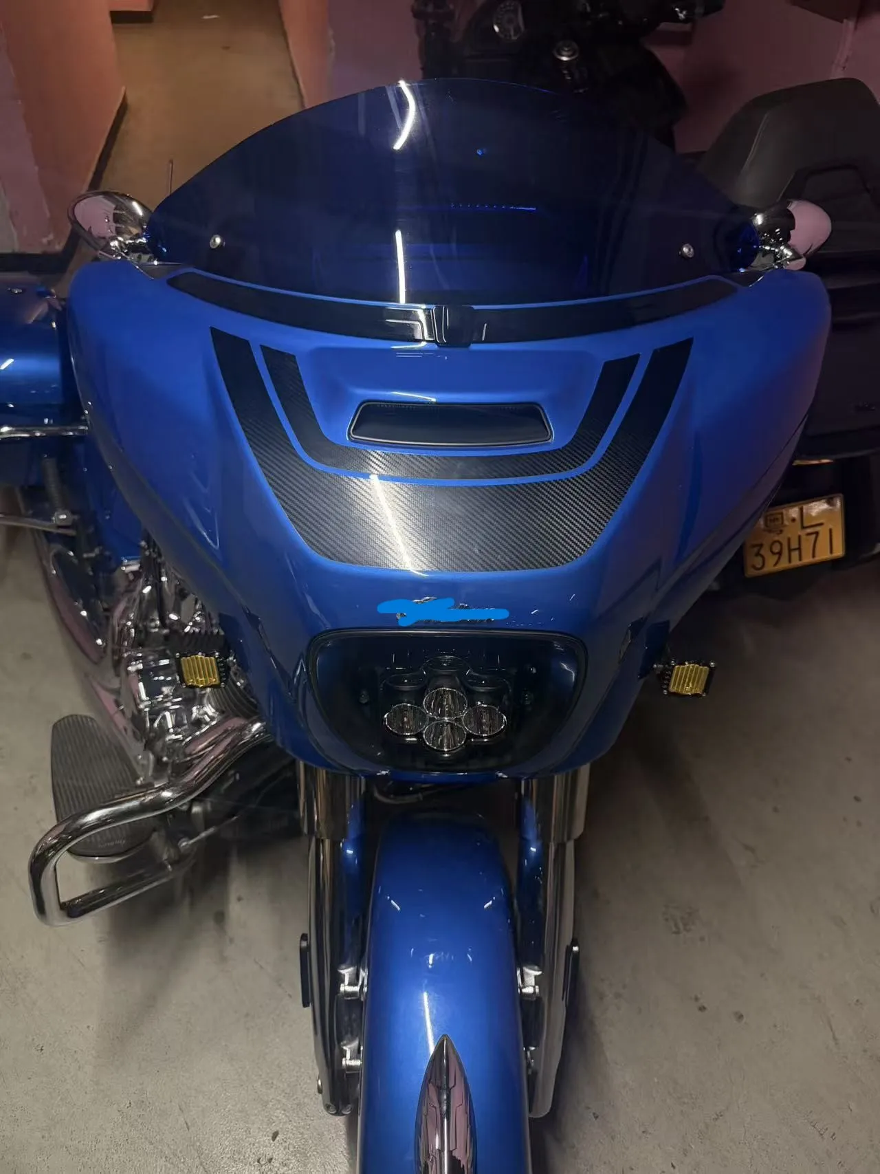 

For Chieftain Roadmaster Dark Horse 2019-2025 Front Headlight Housing Sticker Outer Fairings Sticker Decals